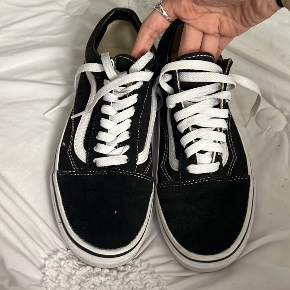 🌟SOLD🌟Old Skool Vans (unisex) - Picture 3 of 4